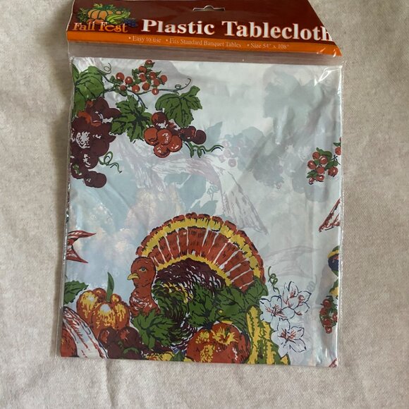 Vinyl Vintage Tablecloth Bundle; Thanksgiving Fall Spring Easter 52'' By 70'' - Picture 10 of 10
